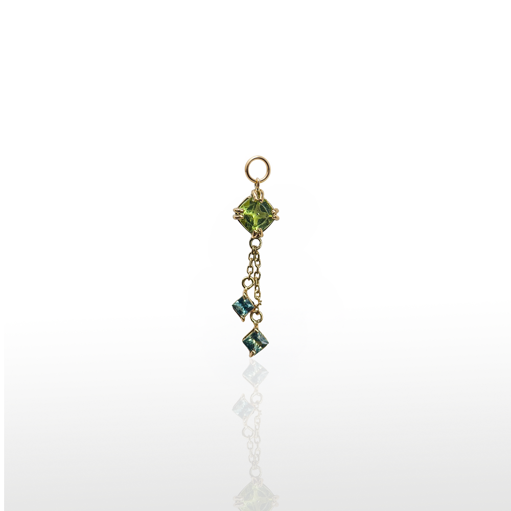 Image of Charm #17 Peridoto + 2 Chain Con Pc Zafiro