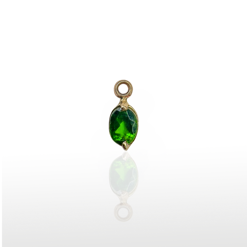 Image of Charm Prong Round Gem Diopsido Ruso